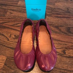 Burgundy Tieks size 8 used condition